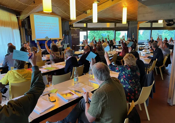 Les délégués au Synode de l'Église réformée du canton de Neuchâtel se sont réunis le 1er juin au Louverain. © DR