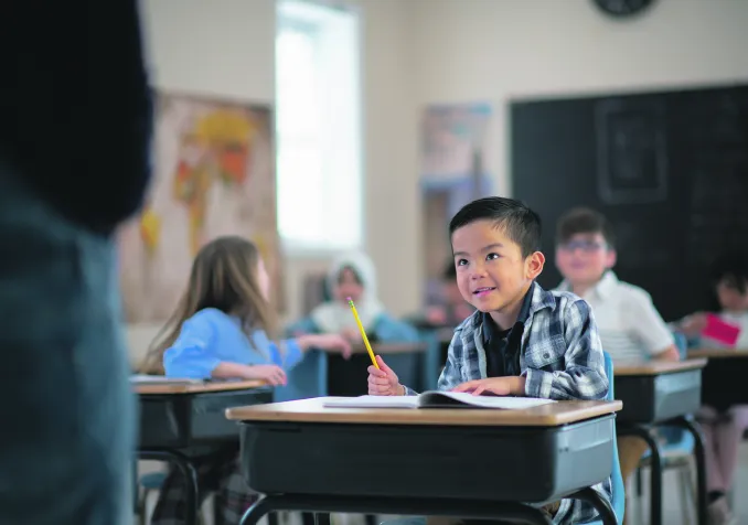 Elève attentif en classe © iStock