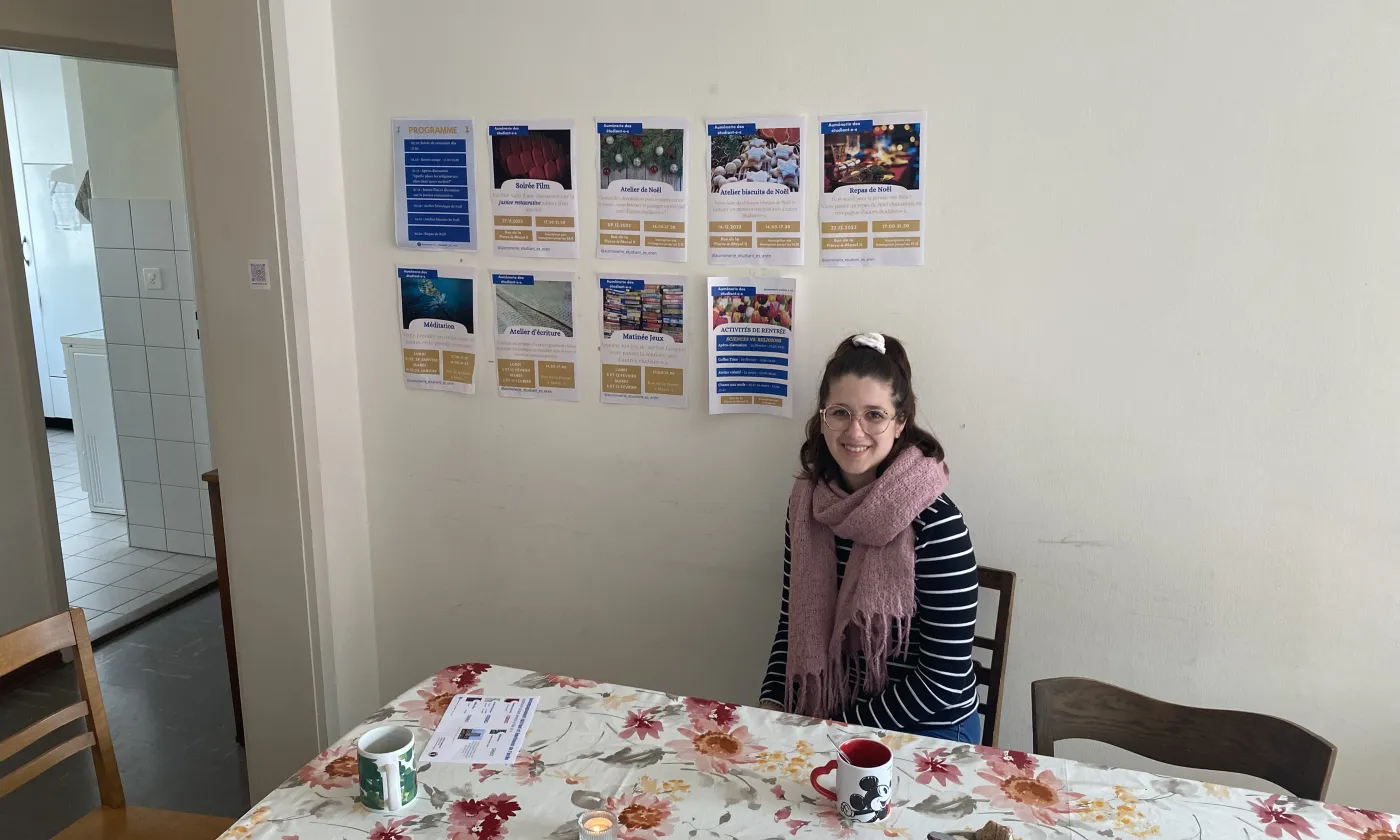 La jeune Chloé Cherpillod peine à trouver son public. Son travail et l’espace d’écoute qu’elle anime sont pourtant essentiels, confirment le recteur et l’Eglise réformée qui l’emploie.