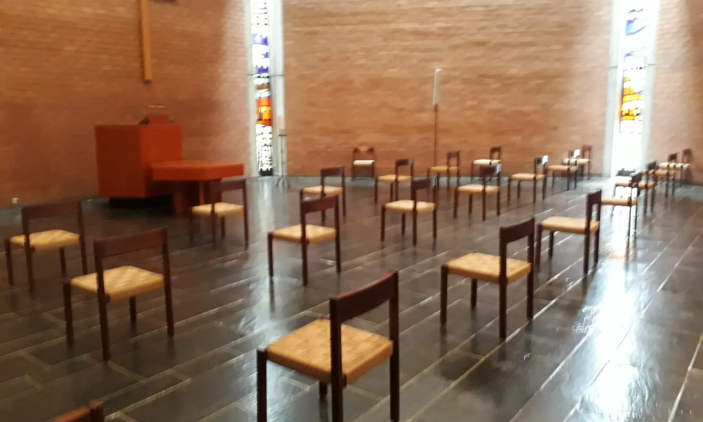 Un dispositif esthétique: culte ou exposition ?